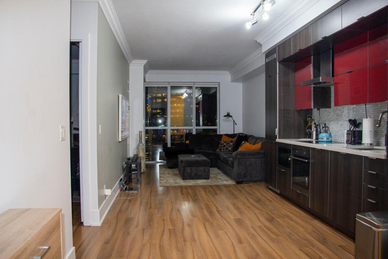 טורונטו Downtown High-Rise Condo- Cn Tower View מראה חיצוני תמונה