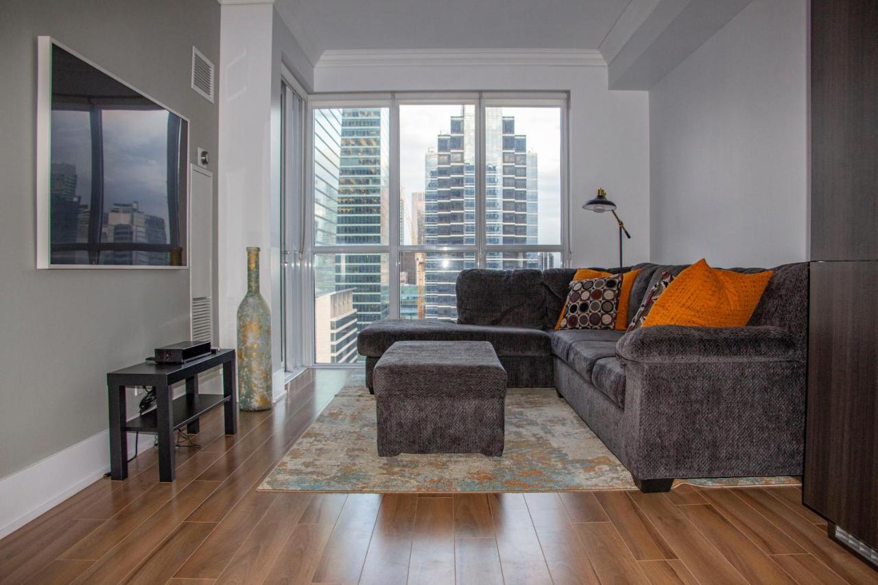 טורונטו Downtown High-Rise Condo- Cn Tower View מראה חיצוני תמונה